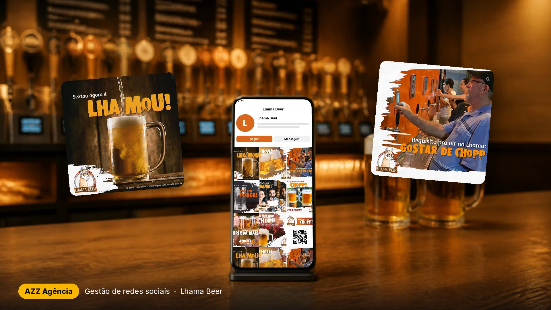 Celular com o perfil da Lhama Beer e posts criados pela AZZ Agência sobre um balcão de chopp